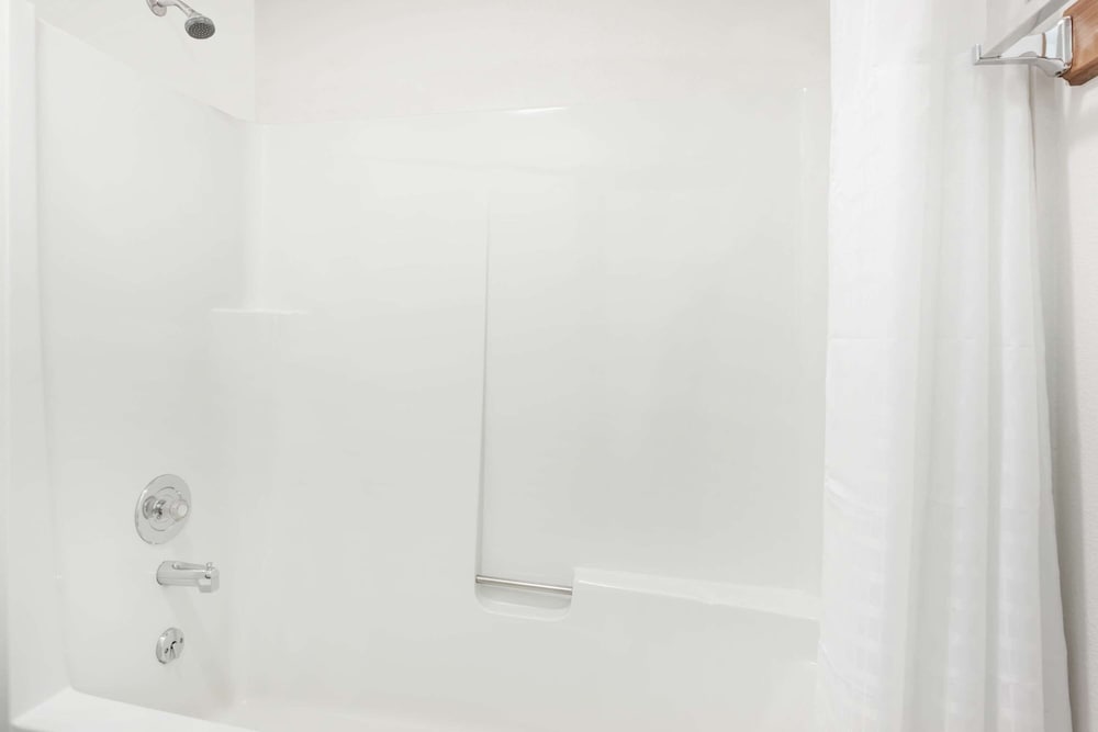 Days Inn by Wyndham Sandpoint - photo 26