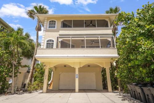 Island Sun — 4-Star Luxury Hotel in Siesta Key, United States