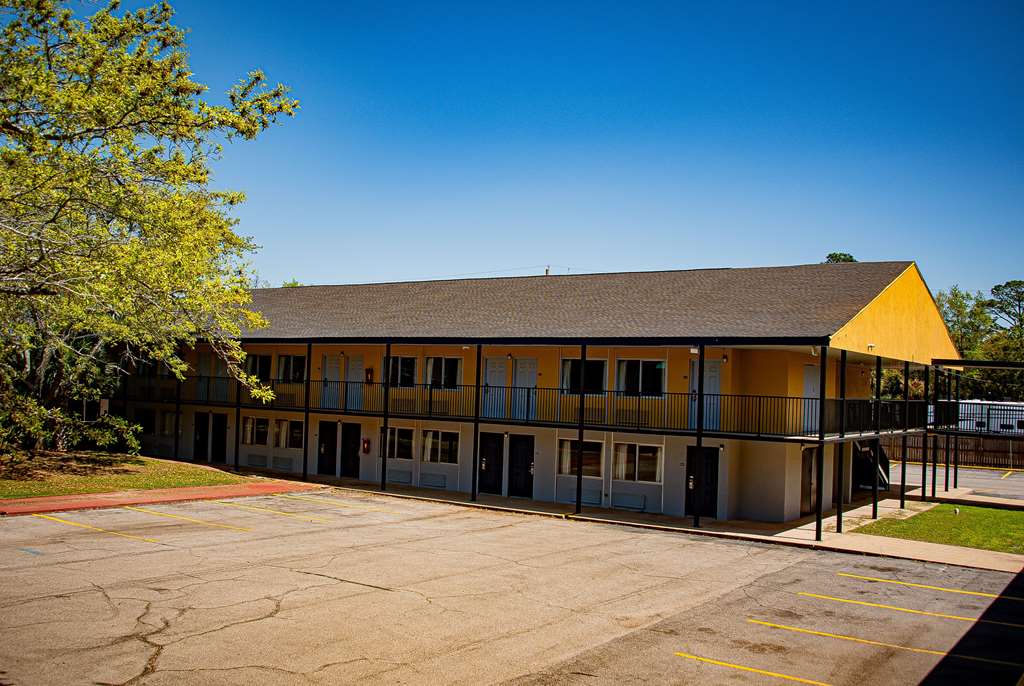 Super 8 by Wyndham Biloxi - photo 16