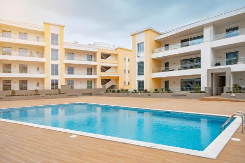 Adega Deluxe 2 Bed Pool and Gym — 4-Star Luxury Hotel in Lagos, Portugal