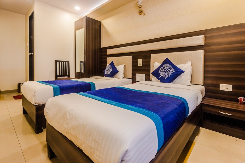 OYO 328 Hotel Royal Grand