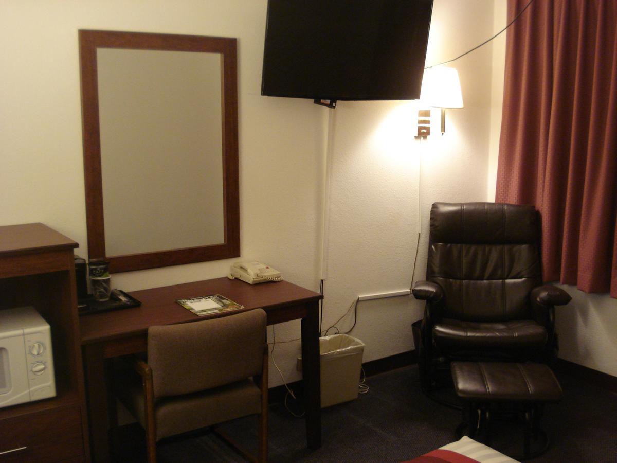 Hills Inn - photo 12