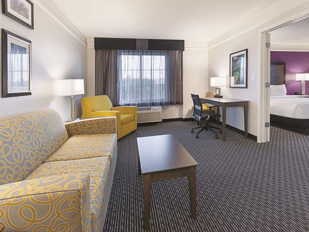 La Quinta Inn & Suites by Wyndham Grand Junction - photo 30