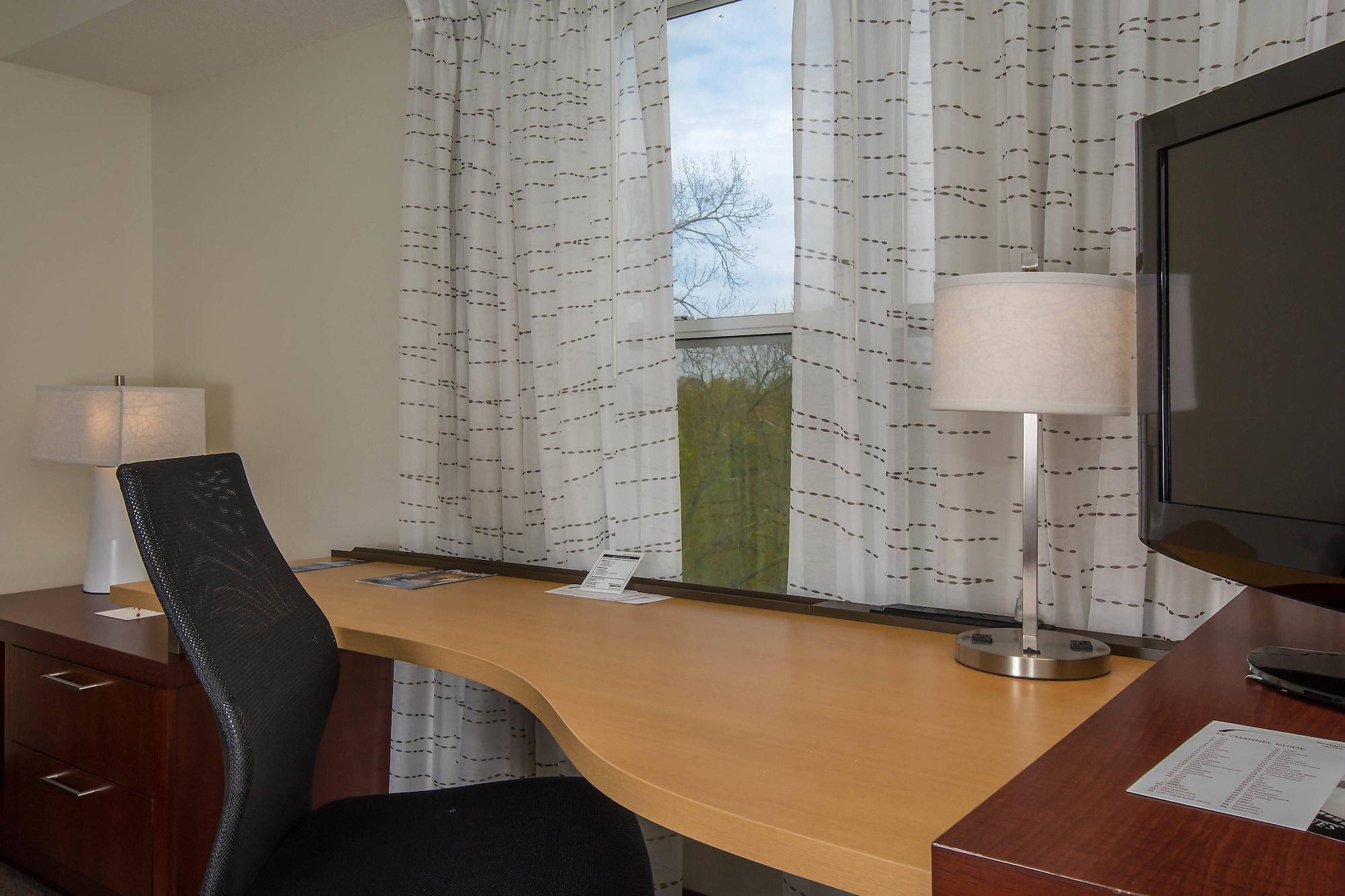 Residence Inn by Marriott Charlotte Piper Glen - photo 13