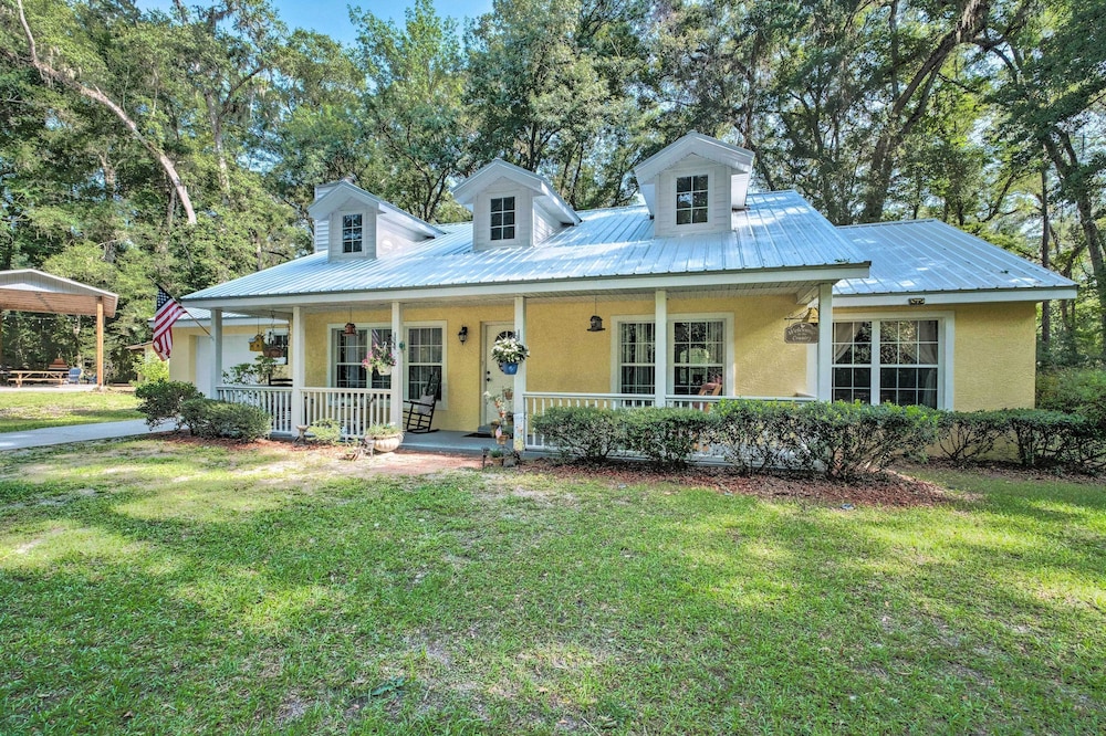 Serene Old Town Getaway Near Suwannee River — hotel in Chiefland