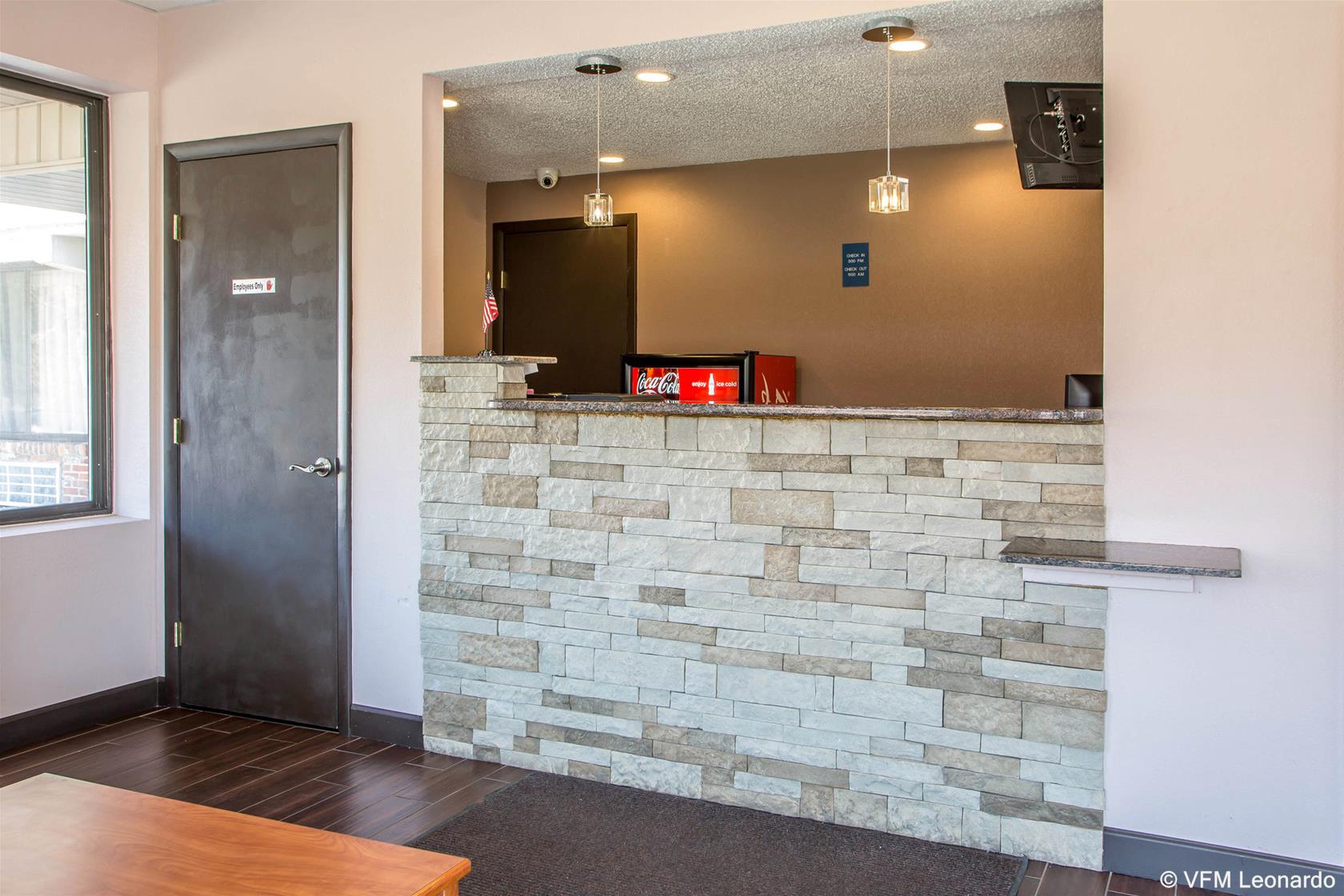 Rodeway Inn - photo 22