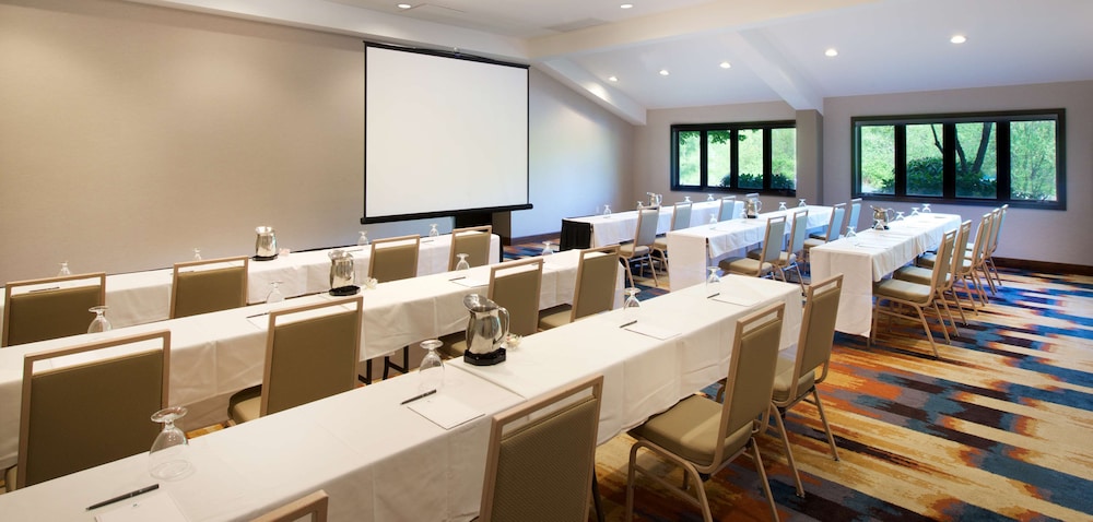 Embassy Suites by Hilton Seattle North Lynnwood - photo 59