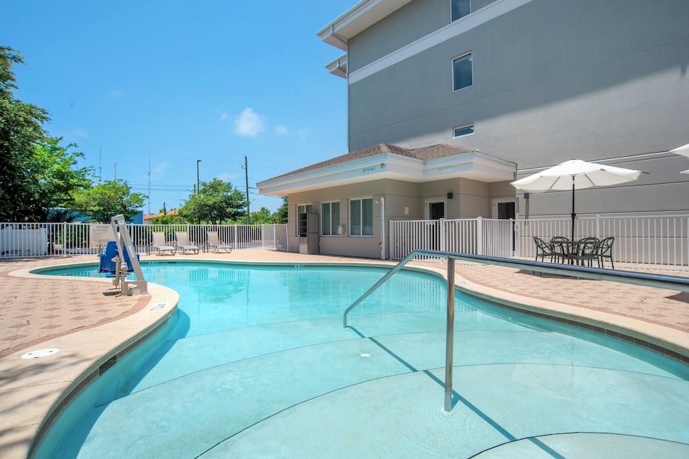 Garner Hotel Panama City Beach Northeast by IHG - photo 20