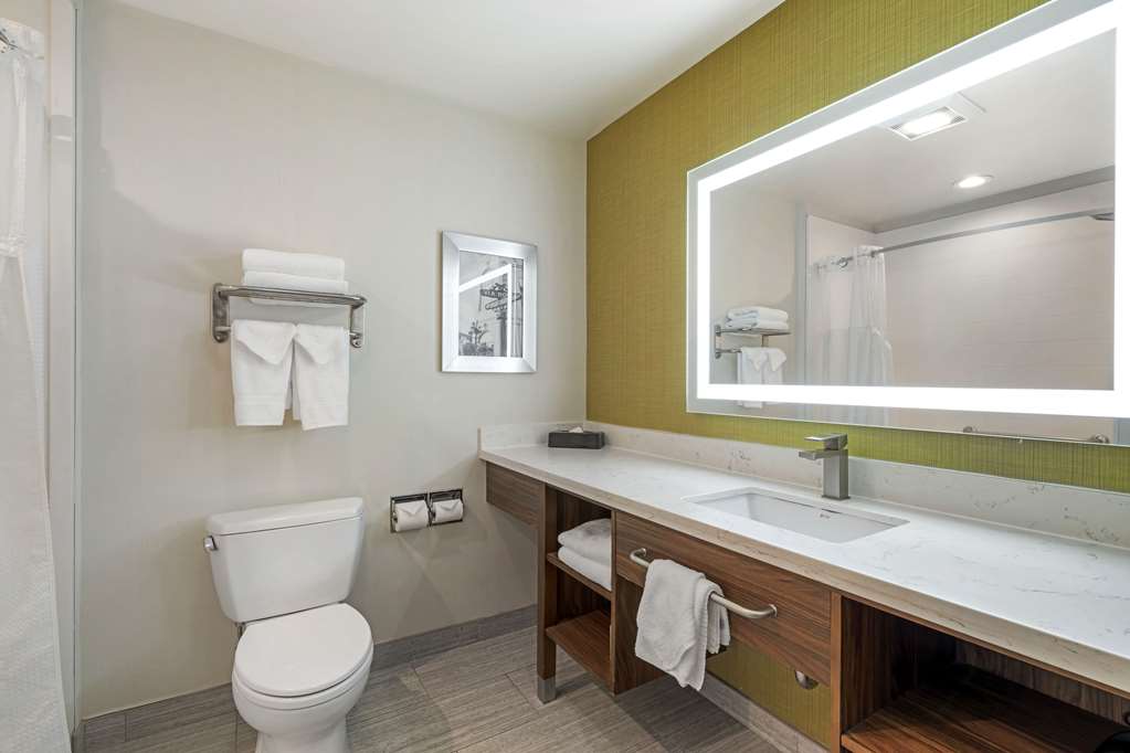 Best Western Plus Gardena Inn & Suites - photo 29