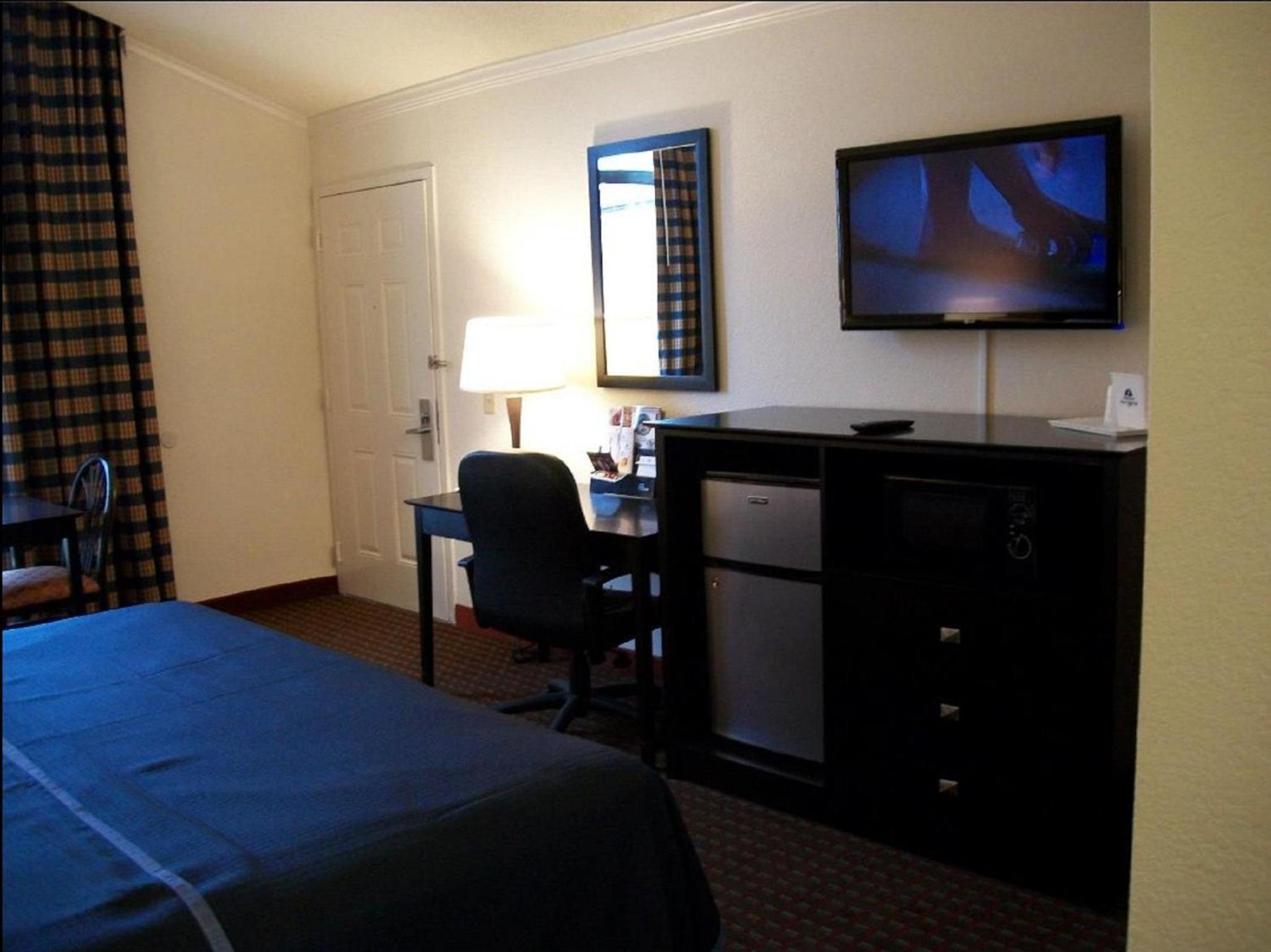 Americas Best Value Inn Romulus Detroit Airport - photo 19