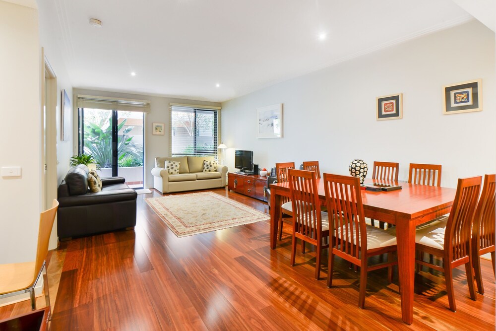 Boutique Stays River Boulevard — 4-Star Luxury Hotel in Richmond, Australia