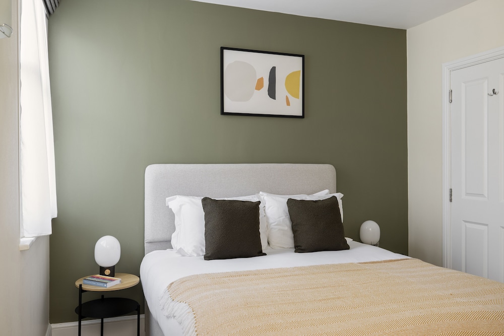 SACO Cardiff Cathedral Road