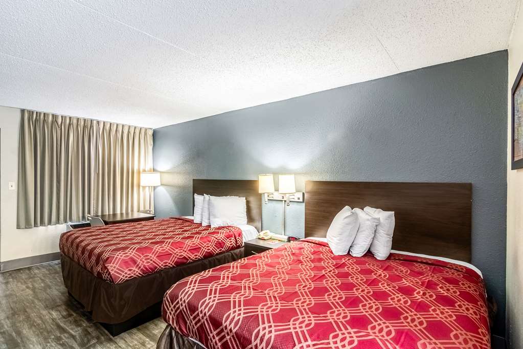 Econo Lodge Crestview South - photo 22