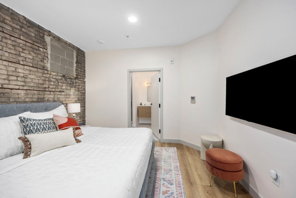 BlueJay Hotel - photo 12