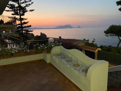 Panoramic View Sabrina's House — 4-Star Luxury Hotel in Altavilla Milicia, Italy