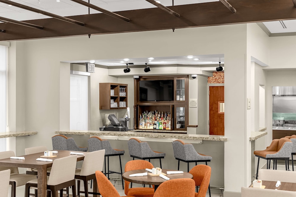 Hilton Garden Inn Raleigh Durham Airport - photo 21