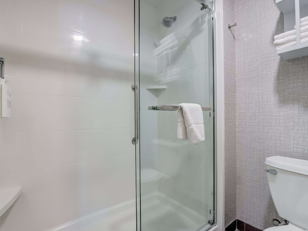 Hampton Inn and Suites by Hilton Cincinnati Midtown Rookwood - photo 46