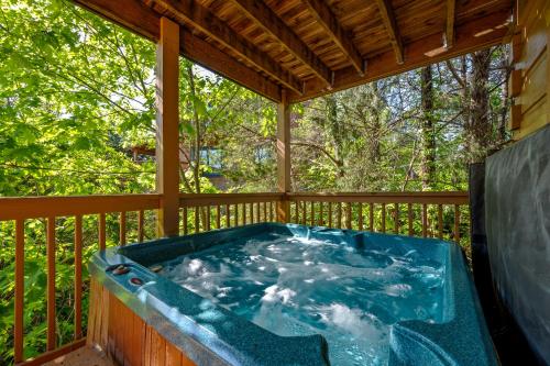 Hibernation - carbon neutral hotel in Pigeon Forge