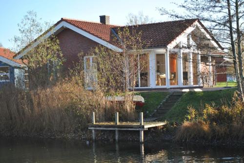 Ferienhaus Wattwurm — 4-Star Luxury Hotel in Otterndorf, Germany