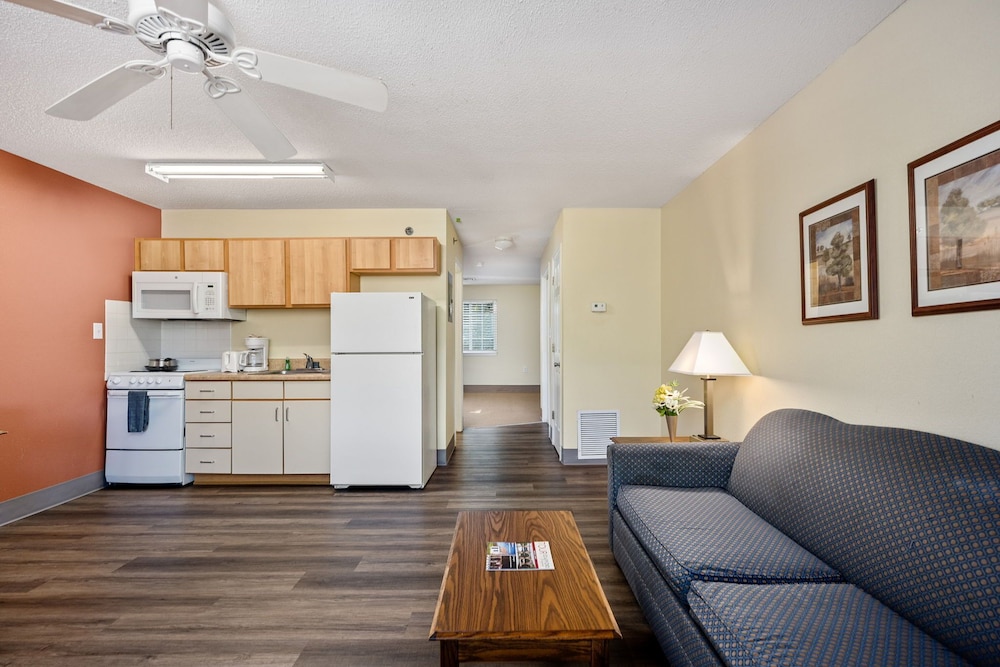 Affordable Suites Fredericksburg - photo 16