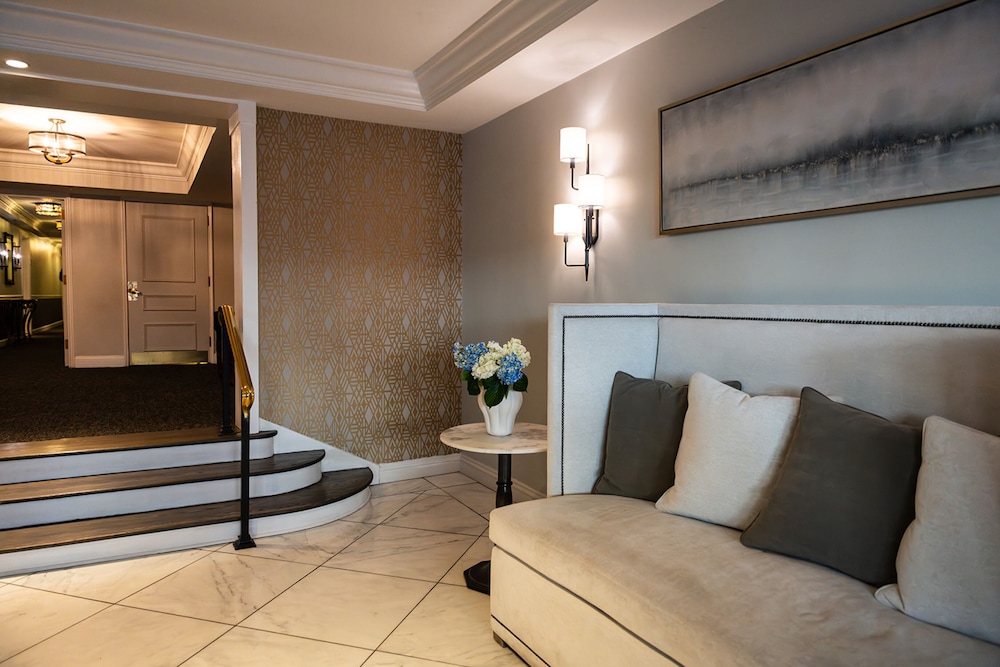The Normandy Hotel - photo 4