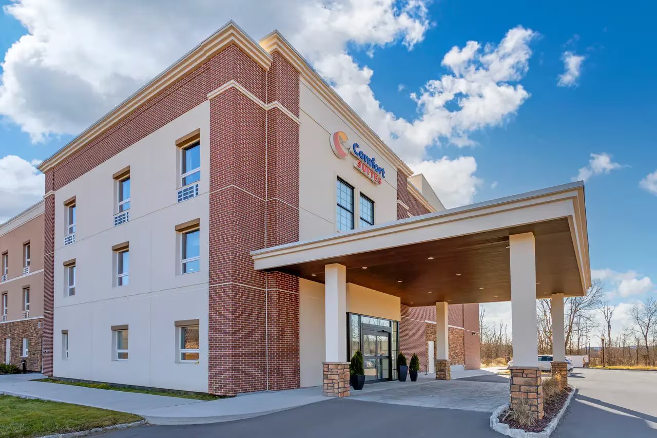 Comfort Suites Central Valley Woodbury — hotel in Central Valley