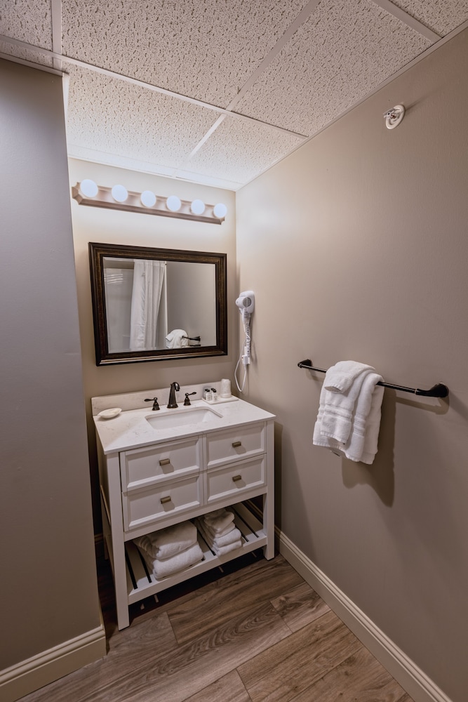 The Inn at Elijah McLeans - photo 15