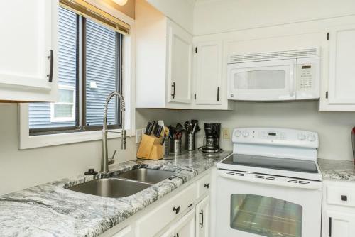 A Bella Vista by Oak Island Accommodations - photo 19