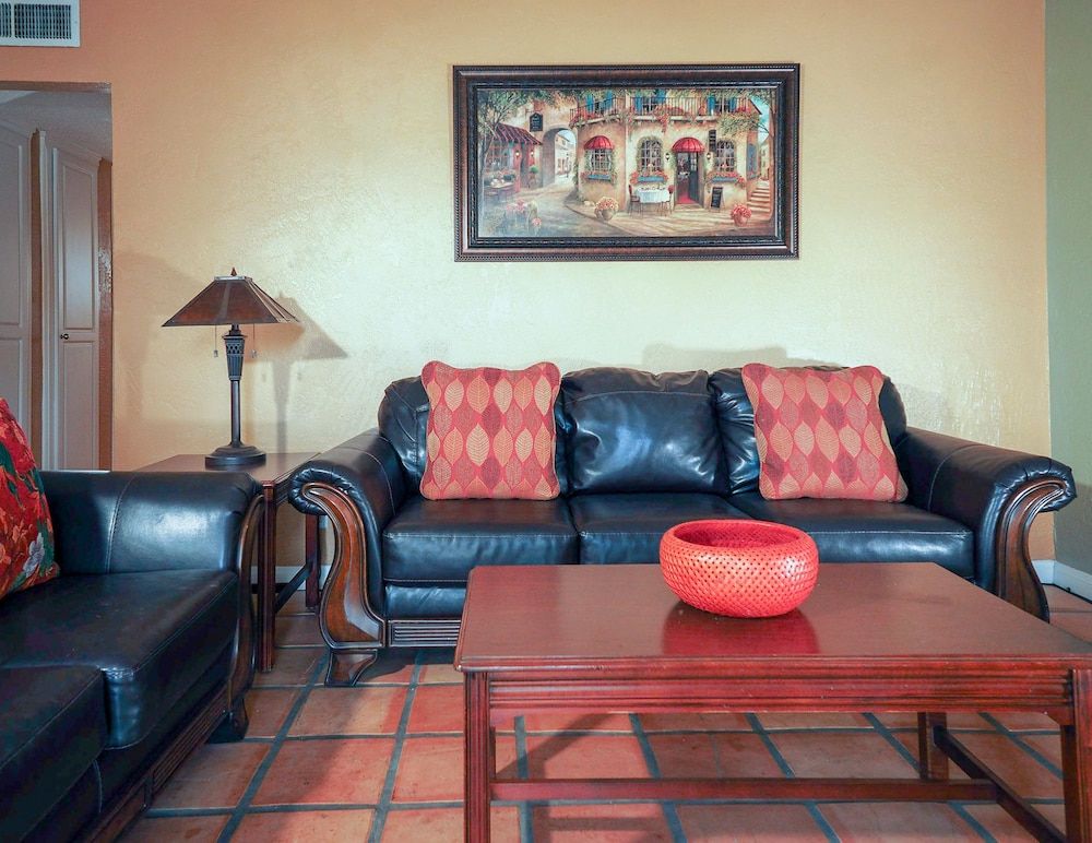 Tuscany Manor Resort - photo 16