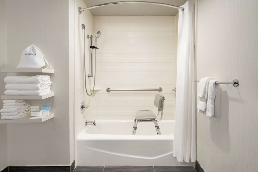 Hampton Inn New Orleans St. Charles Ave. Garden District - photo 25