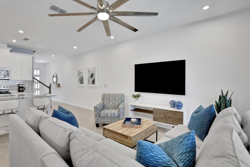 2382zbp Solara Resort 5 Bedroom Townhouse by RedAwning - photo 25