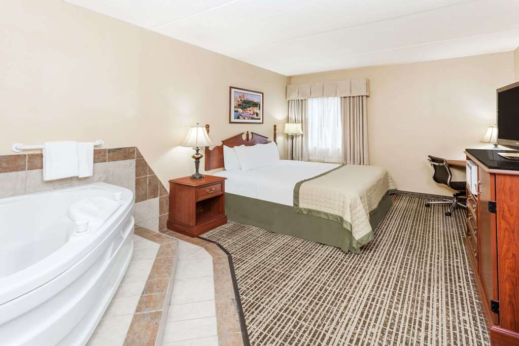 Baymont by Wyndham Elkhart - photo 28