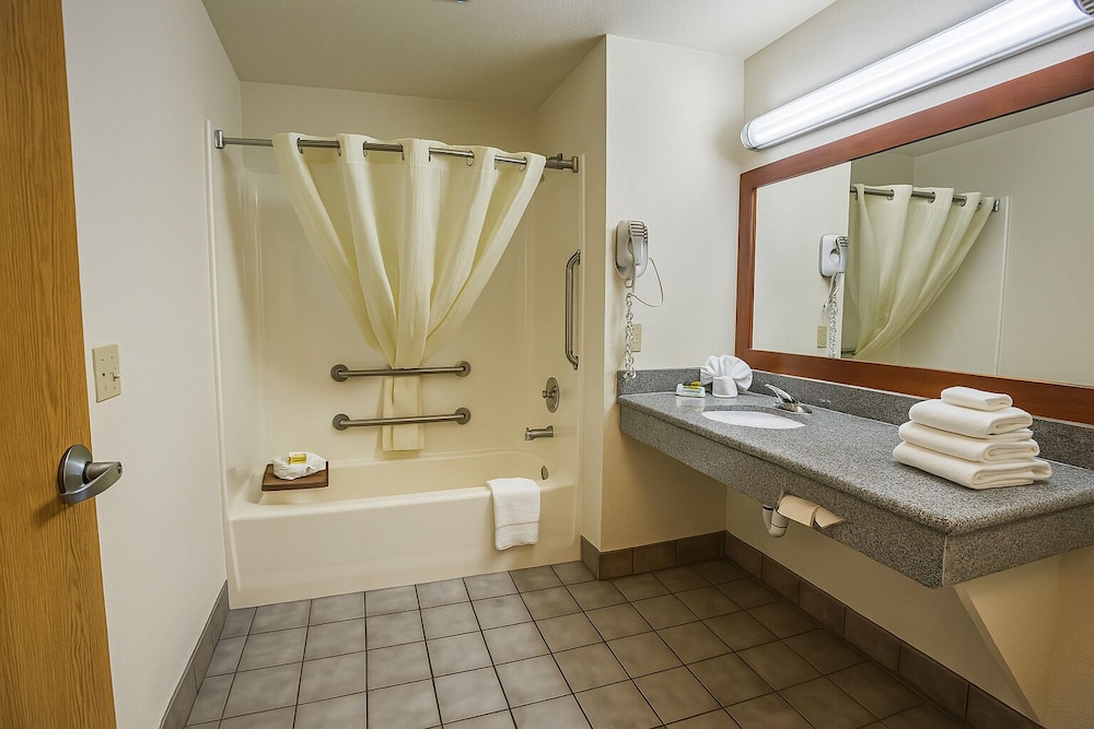 Creekside Inn & Suites - photo 32