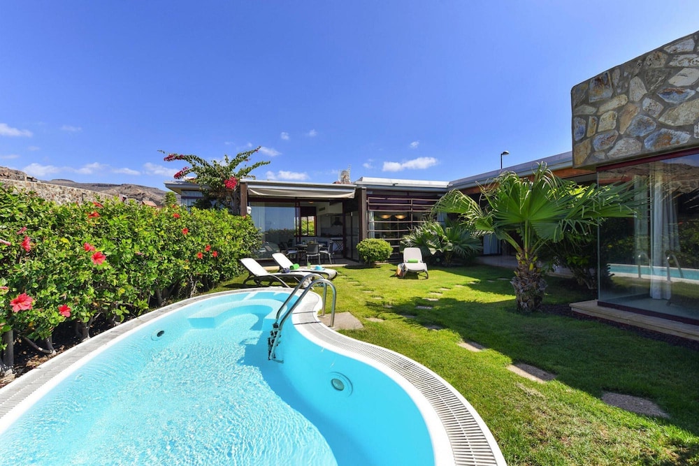 Tauro Golf by VillaGranCanaria — 4-Star Luxury Hotel in Puerto Rico, Spain