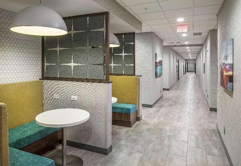 Hampton Inn Columbus NE - photo 17