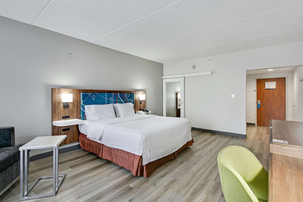 Hampton Inn Houston Pearland - photo 18