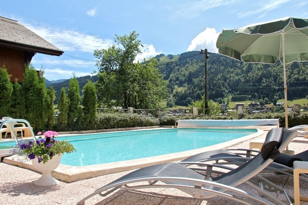 L’Ours Blanc in Morzine, France