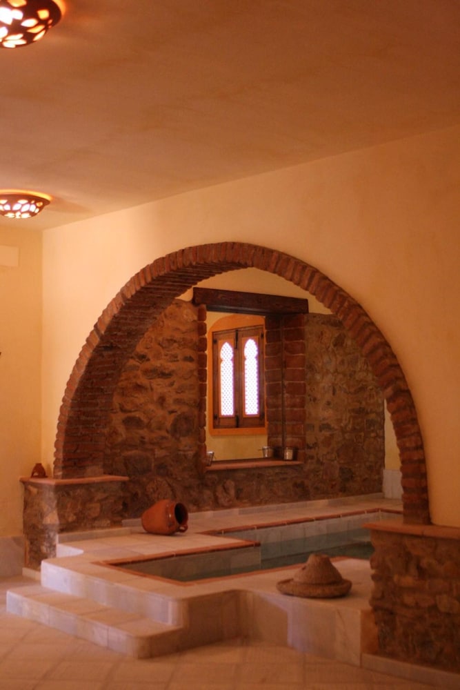 La Molinilla Apartamentos Y Hammam Adults Only 4931302 — Linares De La Sierra