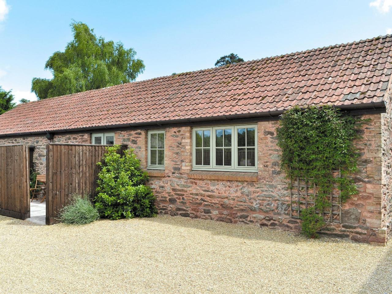 Dragonfly 3 - last minute hotel in North Petherton