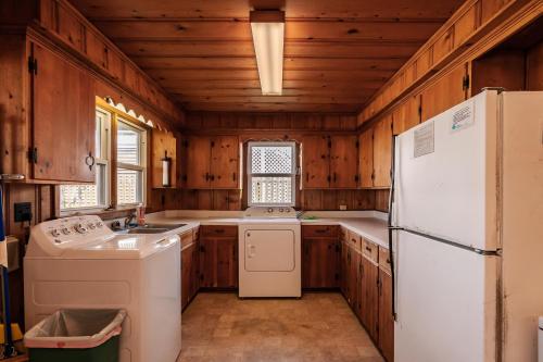 Sound Sleeper by Oak Island Accommodations - photo 3