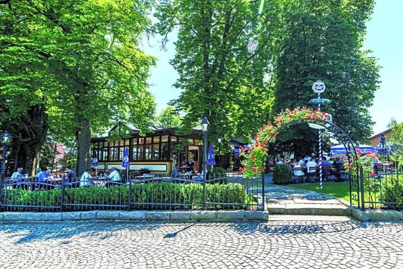 Hotel & Restaurant Waldschloss — Passau — photo 2