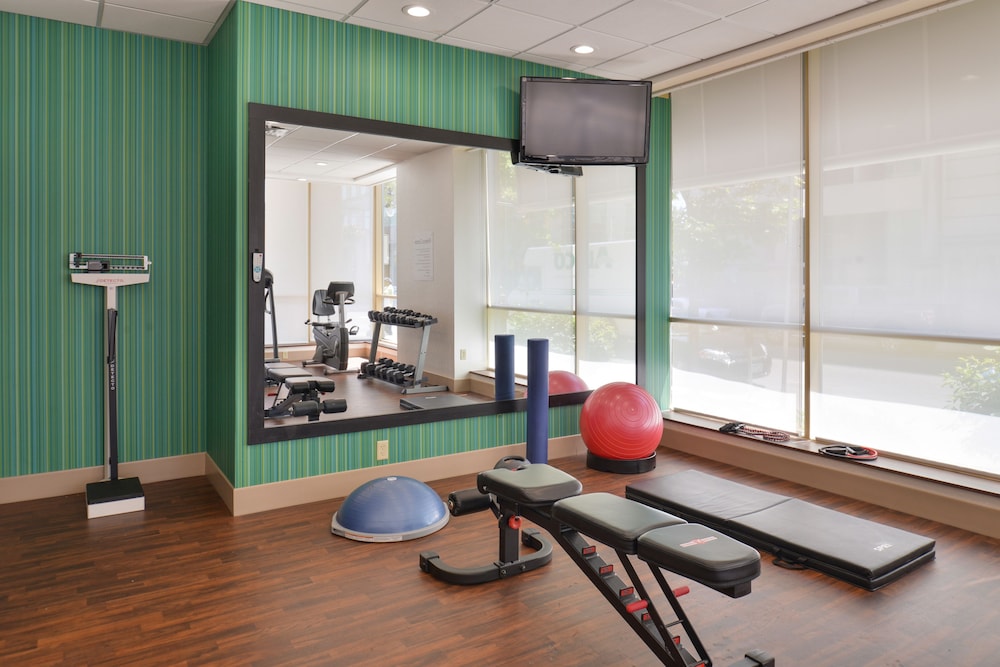Holiday Inn Express & Suites Buffalo Downtown Medical CTR by IHG - photo 18