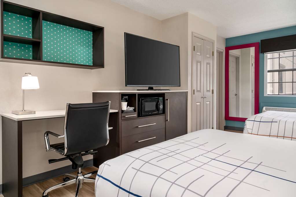 La Quinta Inn by Wyndham Columbus Airport Area - photo 11