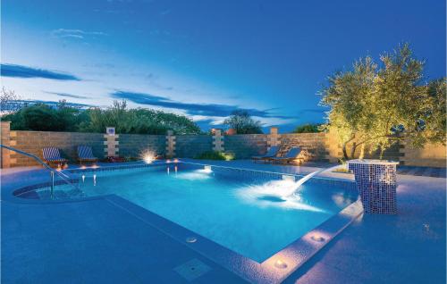 Two Bedroom Apartment In Biograd — 4-Star Luxury Hotel in Biograd Na Moru, Croatia