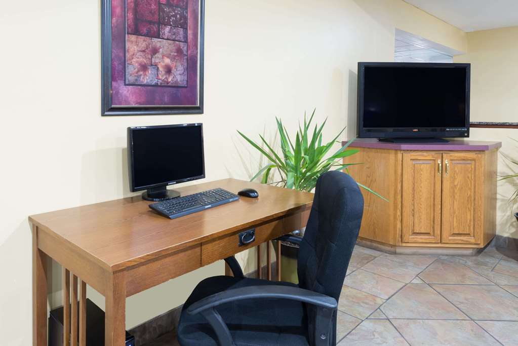Super 8 by Wyndham Morgantown - photo 15