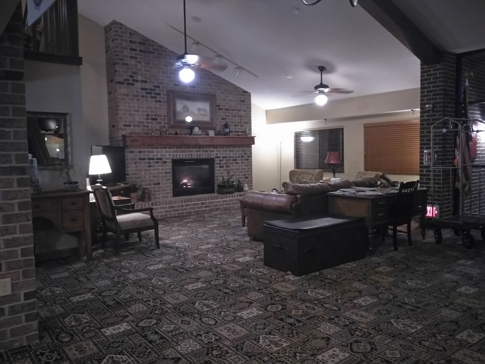 Madelia Hotel & Suites - photo 62
