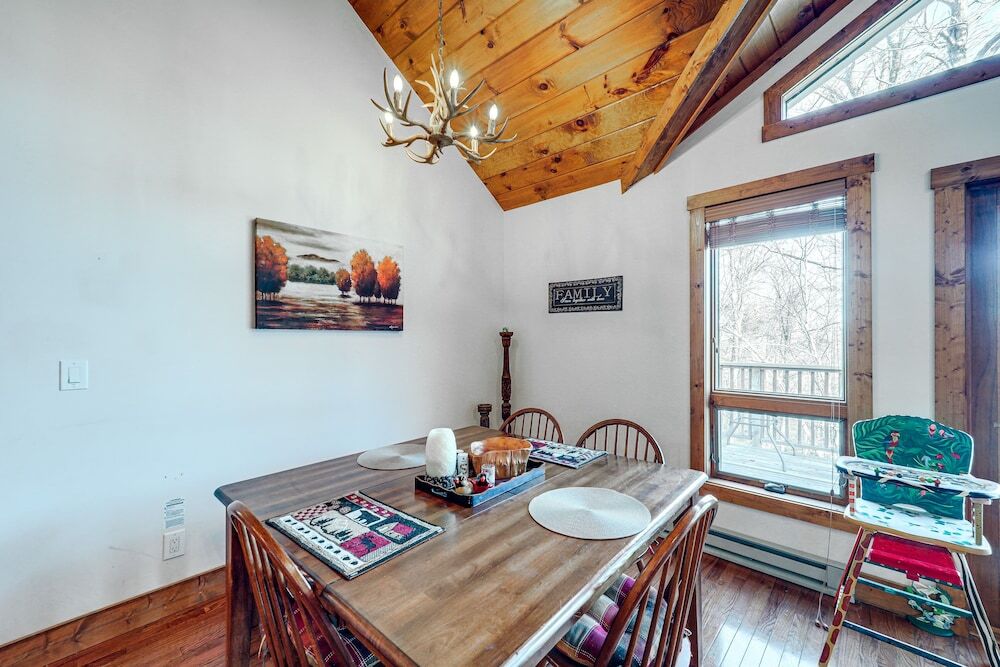 1 Mi to Beech Mtn Ski Resort: Cabin w Fire Pit - photo 10