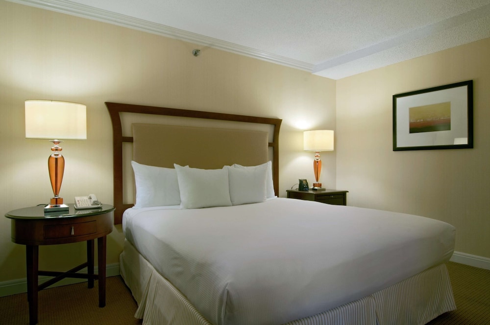 Hilton Raleigh North Hills - photo 11