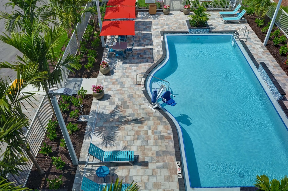 Home2 Suites Naples I 75 Pine Ridge Road FL - photo 24