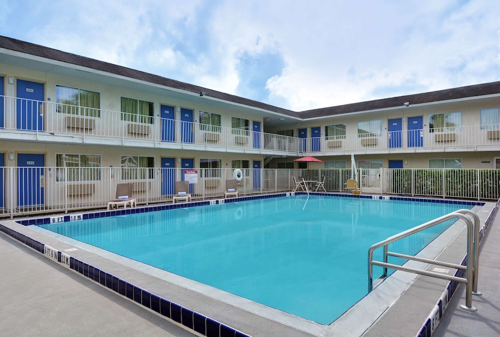 Motel 6 Kissimmee FL Orlando - photo 38